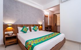Treebo Petals Suites Marine Drive